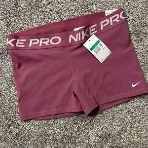 NWT Nike Pro 3” women’s shorts